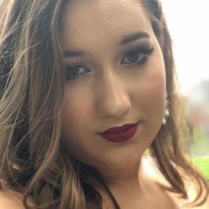 Meet your Posher, Claire